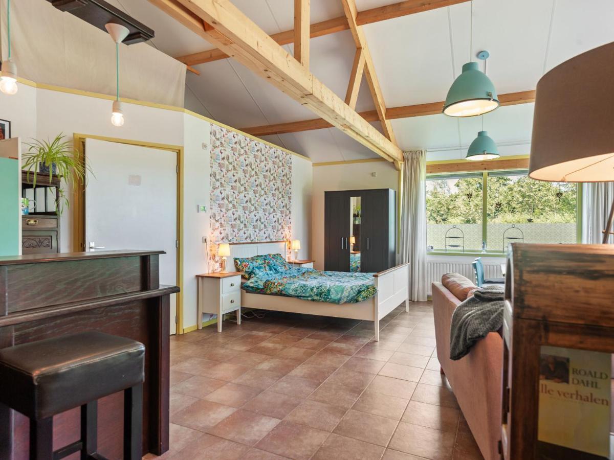 Enticing Holiday Home In Eastermar Near Burgumer Mar Lake Hoogzand Экстерьер фото
